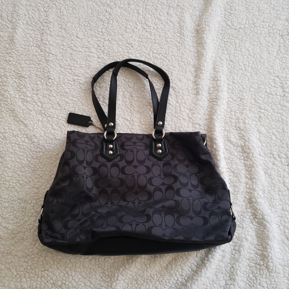 Purse - Picture 2 of 6